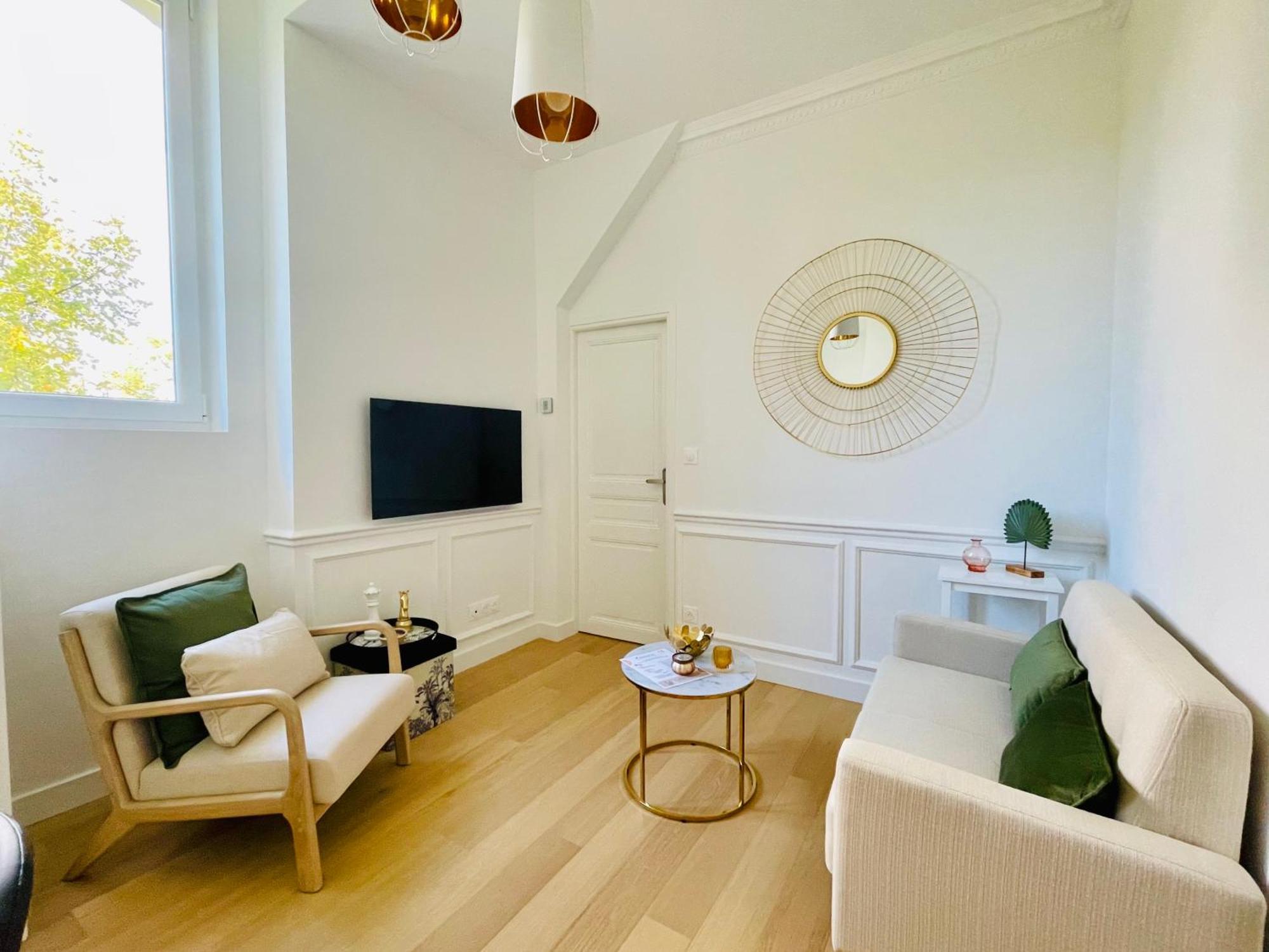 Apartment De Charme Du General Leclerc - Place D'erlon - Hypercentre - Gare -
